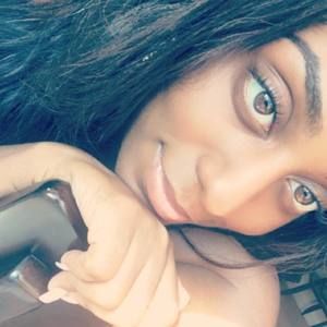 Meet your Posher, Jasmine